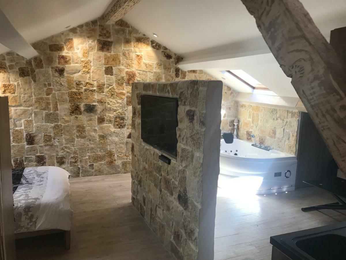 Love Room Jacuzzi Croisette Канны Экстерьер фото