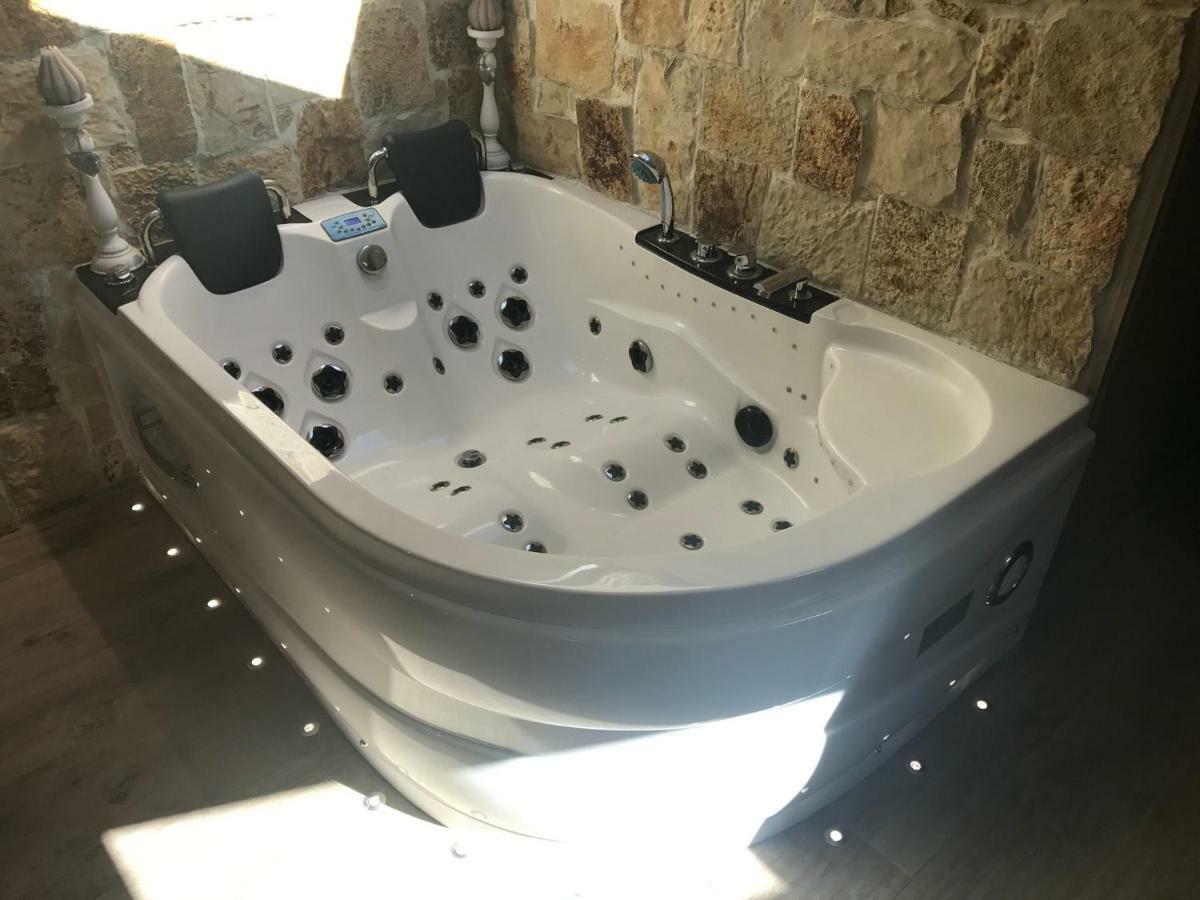 Love Room Jacuzzi Croisette Канны Экстерьер фото